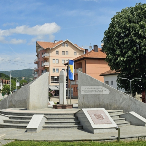 Potpisan ugovor za sanaciju lokalnih puteva u MZ Međeđa